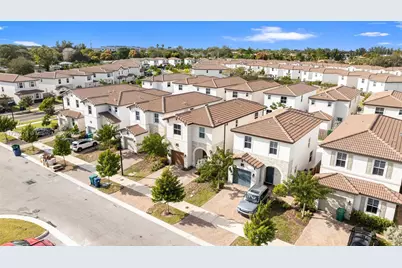 2357 NW 130th St, Miami, FL 33167 - Photo 15