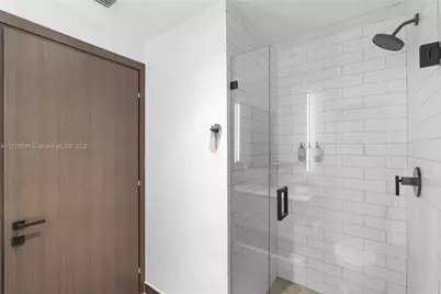 398 NE 5th St #3207, Miami, FL 33132 - Photo 17