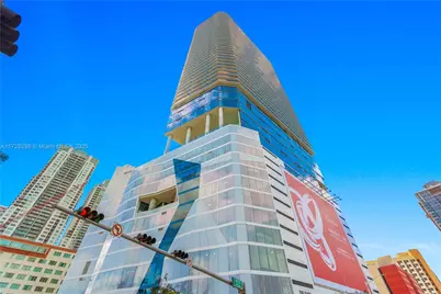 398 NE 5th St #3207, Miami, FL 33132 - Photo 3