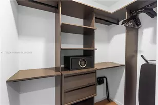 398 NE 5th St, Miami, FL 33132 - Photo 35