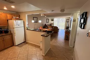 3300 W Rolling Hills Cir, Davie, FL 33328 - Photo 5
