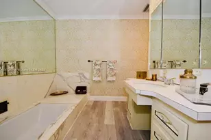 12 Isla Bahia Dr, Fort Lauderdale, FL 33316 - Photo 33