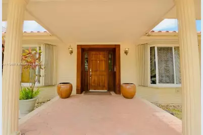 12 Isla Bahia Dr, Fort Lauderdale, FL 33316 - Photo 3