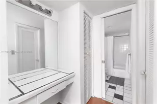 345 Ocean Dr, Miami Beach, FL 33139 - Photo 17