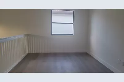 571 SE 37th Pl, Homestead, FL 33033 - Photo 9