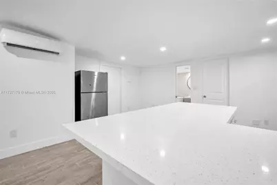 2372 NW 34th St, Miami, FL 33142 - Photo 11