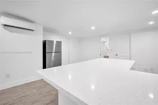 2372 NW 34th St, Miami, FL 33142 - Photo 11