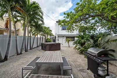 1428 SW 11th Ter #N/A, Miami, FL 33135 - Photo 15