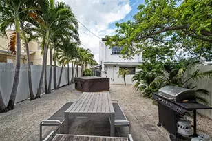 1428 SW 11th Terrace, Miami, FL 33135 - Photo 15