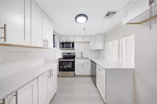 6830 Indian Creek Dr, Miami Beach, FL 33141 - Photo 13