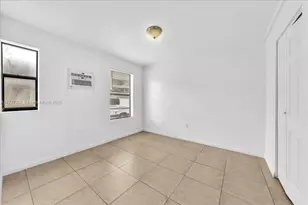 365 NW 8th St, Miami, FL 33136 - Photo 7