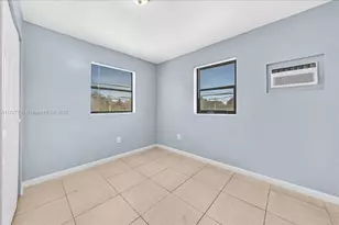 365 NW 8th St, Miami, FL 33136 - Photo 19