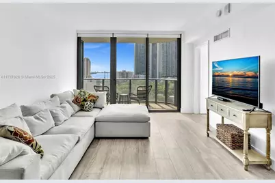 121 NE 34th St #1005, Miami, FL 33137 - Photo 9