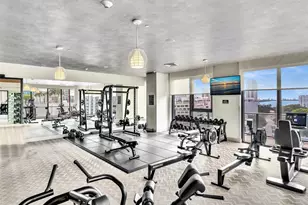 121 NE 34th St, Miami, FL 33137 - Photo 37