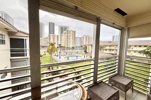 2600 Diana Dr, Hallandale Beach, FL 33009 - Photo 3