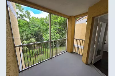 2622 NW 33rd St #2011, Oakland Park, FL 33309 - Photo 17