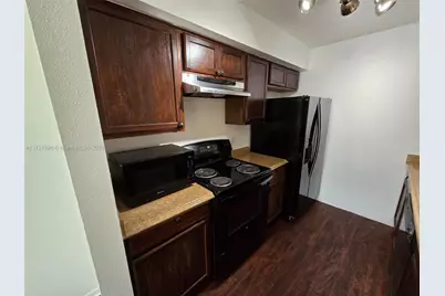 2622 NW 33rd St #2011, Oakland Park, FL 33309 - Photo 3