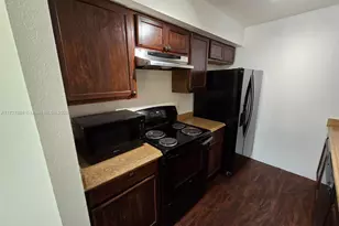2622 NW 33rd St, Oakland Park, FL 33309 - Photo 3