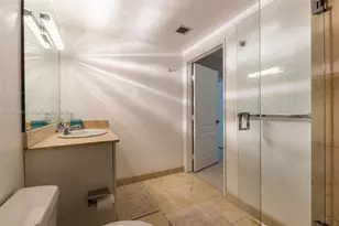 17555 E Atlantic Blvd, Sunny Isles Beach, FL 33160 - Photo 23