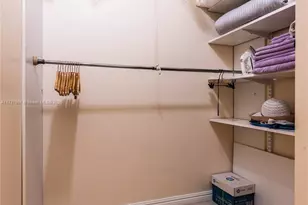 17555 E Atlantic Blvd, Sunny Isles Beach, FL 33160 - Photo 37