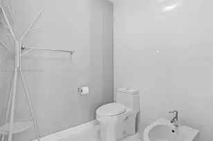 2020 N Bayshore Dr, Miami, FL 33137 - Photo 15