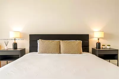 5161 Collins Ave #1006, Miami Beach, FL 33140 - Photo 21