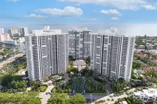 21205 Yacht Club Dr, Aventura, FL 33180 - Photo 3