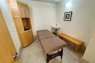 19400 Turnberry Way, Aventura, FL 33180 - Photo 27