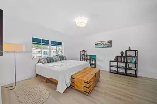 832 15th St, Miami Beach, FL 33139 - Photo 9