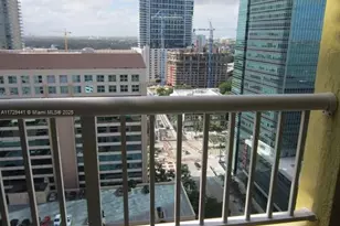 170 SE 14th St, Miami, FL 33131 - Photo 19