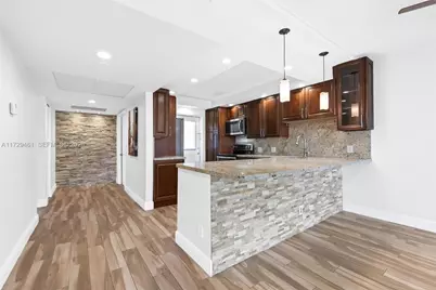 3050 N Palm Aire Dr #501, Pompano Beach, FL 33069 - Photo 1