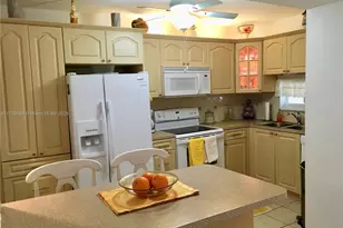 611 S Hollybrook Dr, Pembroke Pines, FL 33025 - Photo 3