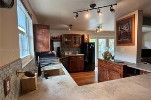 1401 NE 33rd St, Oakland Park, FL 33334 - Photo 17