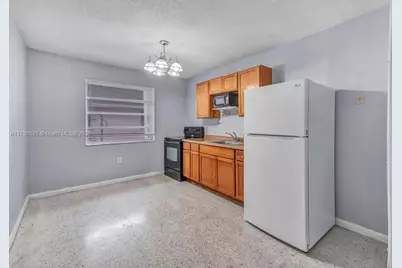 519 NW 10th Ave, Miami, FL 33136 - Photo 7