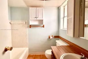 6841 NW 30th St, Sunrise, FL 33313 - Photo 9