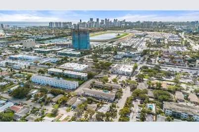 160 NE 8th Ave #9B, Hallandale Beach, FL 33009 - Photo 9