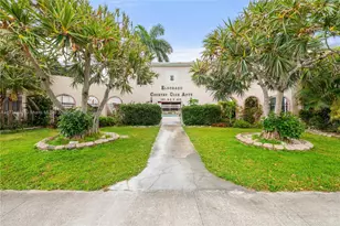 160 NE 8th Ave, Hallandale Beach, FL 33009 - Photo 21