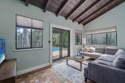 6121 La Gorce Dr, Miami Beach, FL 33140 - Photo 11