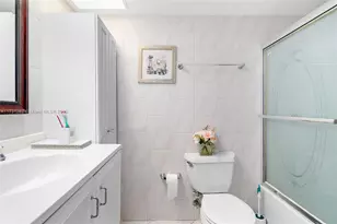 251 174, Sunny Isles Beach, FL 33160 - Photo 25
