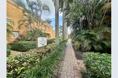 17911 NW 68th Ave #M106, Hialeah, FL 33015 - Photo 1