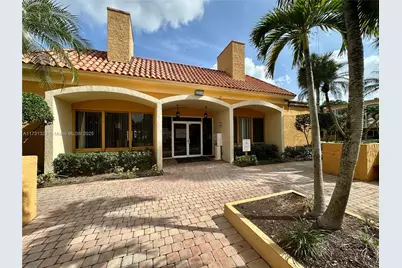17911 NW 68th Ave #M106, Hialeah, FL 33015 - Photo 3