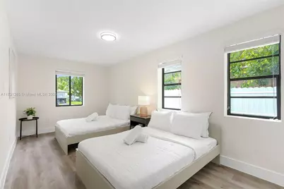 1335 NE 133rd St, North Miami, FL 33161 - Photo 31