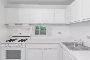 6884 N Kendall Dr, Pinecrest, FL 33156 - Photo 5
