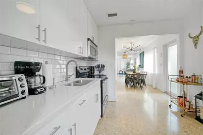 7 NE 50th St, Miami, FL 33137 - Photo 15