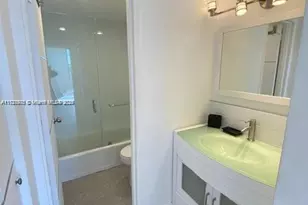 2899 Collins Ave, Miami Beach, FL 33140 - Photo 11