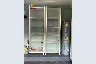 8204 NW 100th Ln, Tamarac, FL 33321 - Photo 11