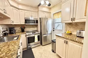 4806 NW 36th St, Lauderdale Lakes, FL 33319 - Photo 11