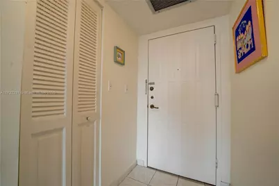 600 Parkview Dr #601, Hallandale Beach, FL 33009 - Photo 3