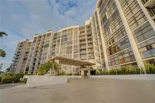 600 Parkview Dr, Hallandale Beach, FL 33009 - Photo 1