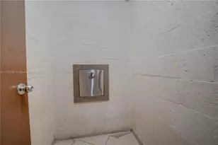 600 Parkview Dr, Hallandale Beach, FL 33009 - Photo 37